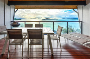 Shorelines 31 Renovated Upmarket Two Bedroom Apartment With Ocean Views And Buggy